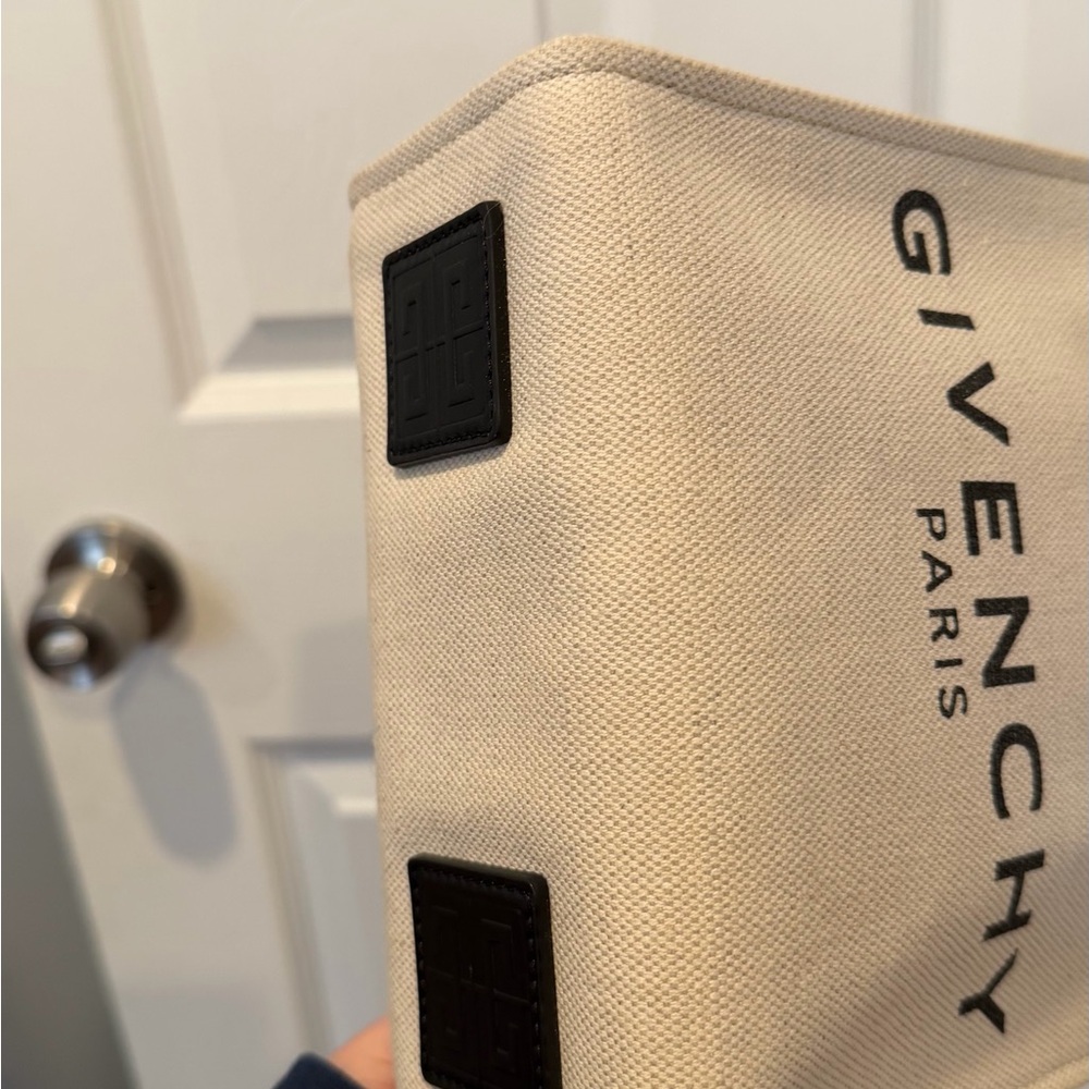 Givenchy Paris Black and Cream Tote Bag - Picture 9 of 9